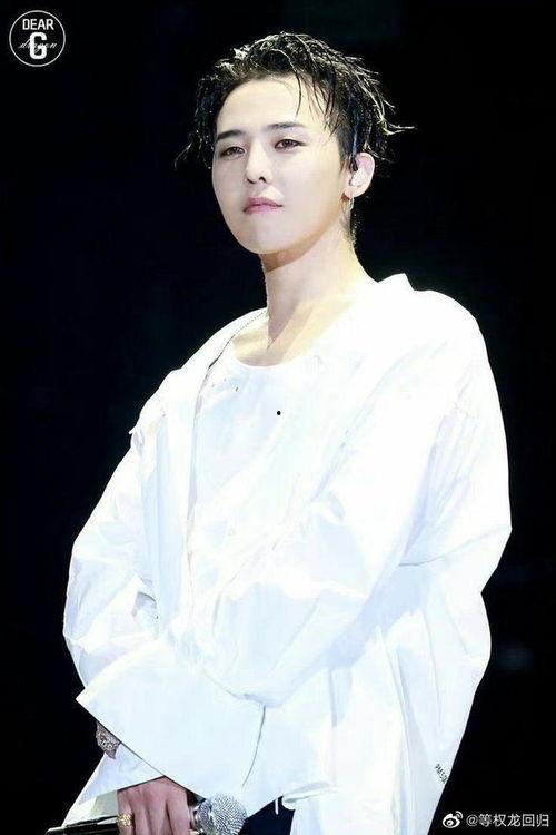 娱乐吃瓜权志龙,娱乐吃瓜界的风云人物，揭秘他的明星生活与影响力”